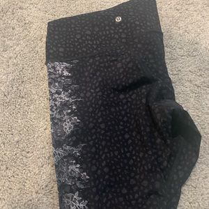 Lululemon leggings size 10